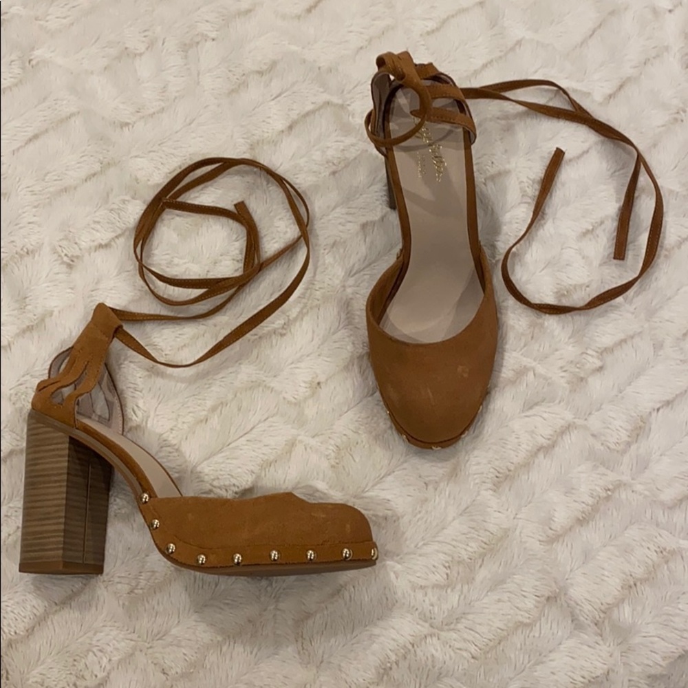 Seychelles heels